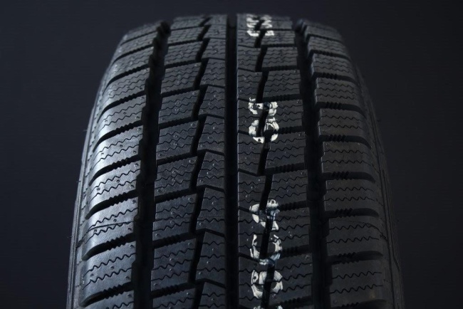 195/82R14 HANKOOK WINTER RW06 C-DÄCK FRIKTION