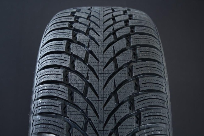 255/50R19 NOKIAN WR SUV 4 RUNFLAT FRIKTION