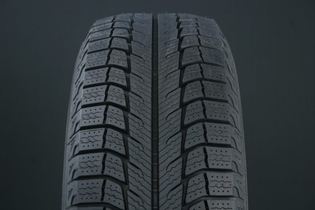 235/65R17 MICHELIN LATITUDE X-ICE 2 FRIKTION