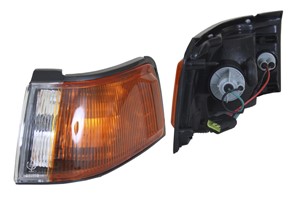 Vilkkuvalo, Vasen, MAZDA 323 C IV, 323 S IV, 8BBK51060, B45551070A