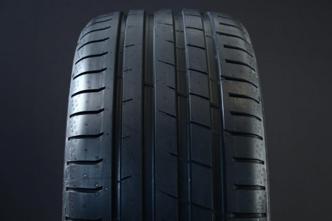 245/45R18 NOKIAN POWERPROOF RUNFLAT