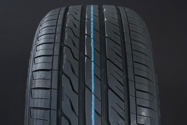 215/55R17 LANDSAIL LS588 UHP