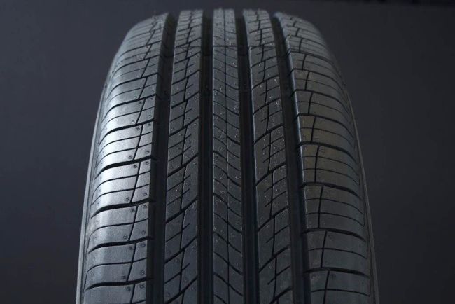 235/60R18 HANKOOK DYNAPRO HP2 RA33