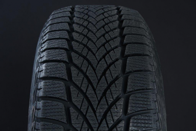 235/50R17 GOODYEAR ULTRA GRIP ICE 2 FRIKTION K
