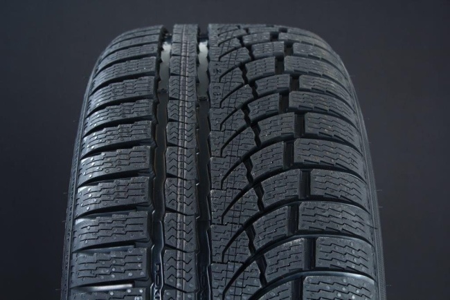 225/50R17 NOKIAN WR A4 FRIKTION RUNFLAT