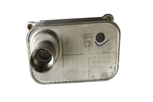 Öljynjäähdytin, moottoriöljy, AUDI,SEAT,SKODA,VW, 06J117021D, 06J117021J, 06J117021P, 06J117021Q