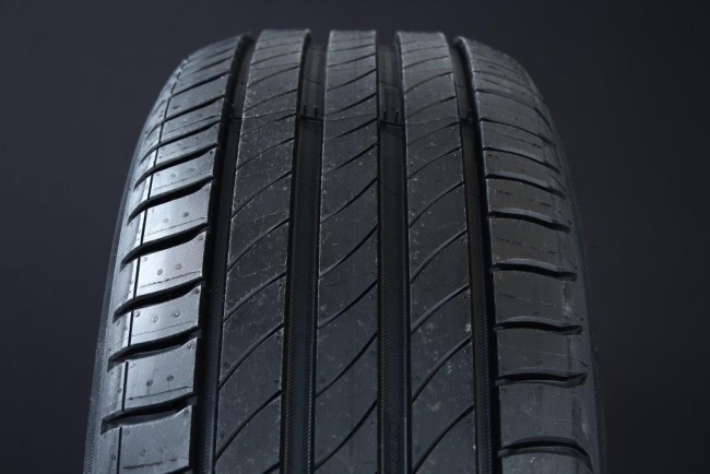 235/40R18 MICHELIN PRIMACY 4