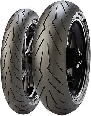Pirelli Diablo Rosso III ( 120/60 ZR17 TL (55W) M/C, etupyörä )